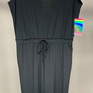 Tresics Luxe Women’s Sleeveless One-Piece Jumpsuit Black Size L ~ NWT